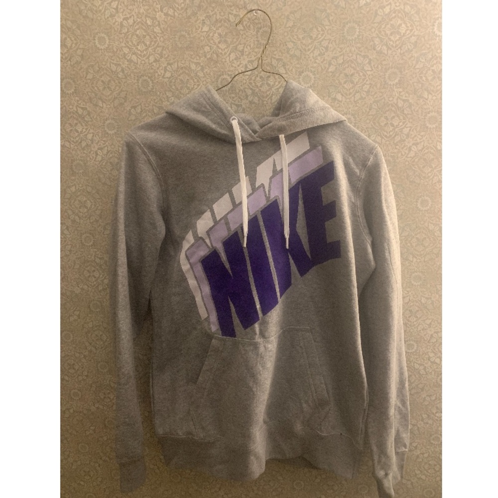 Nike Woman’s Sweatshirt